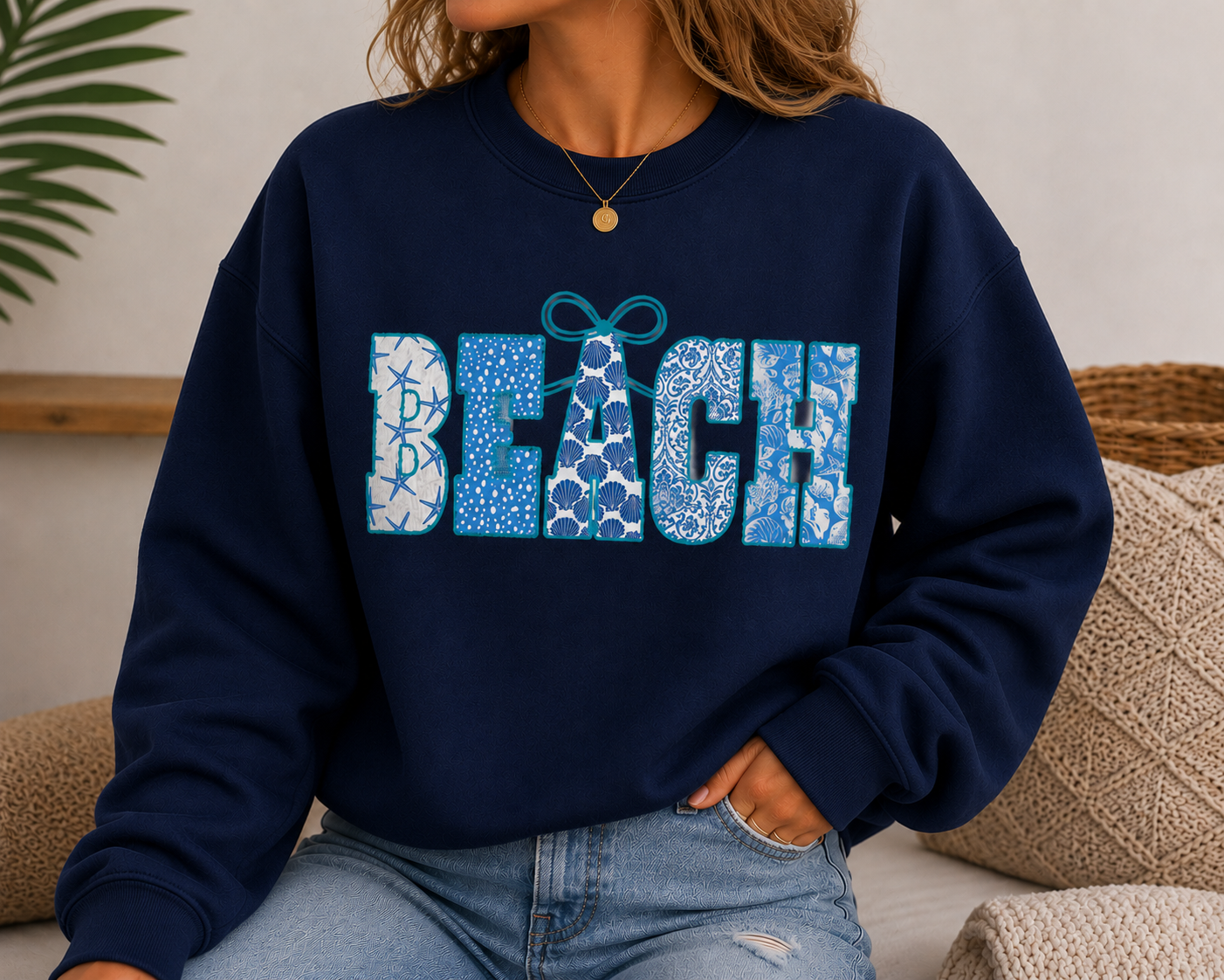 Beach Pearls & Bows Graphic Women's Sweatshirt